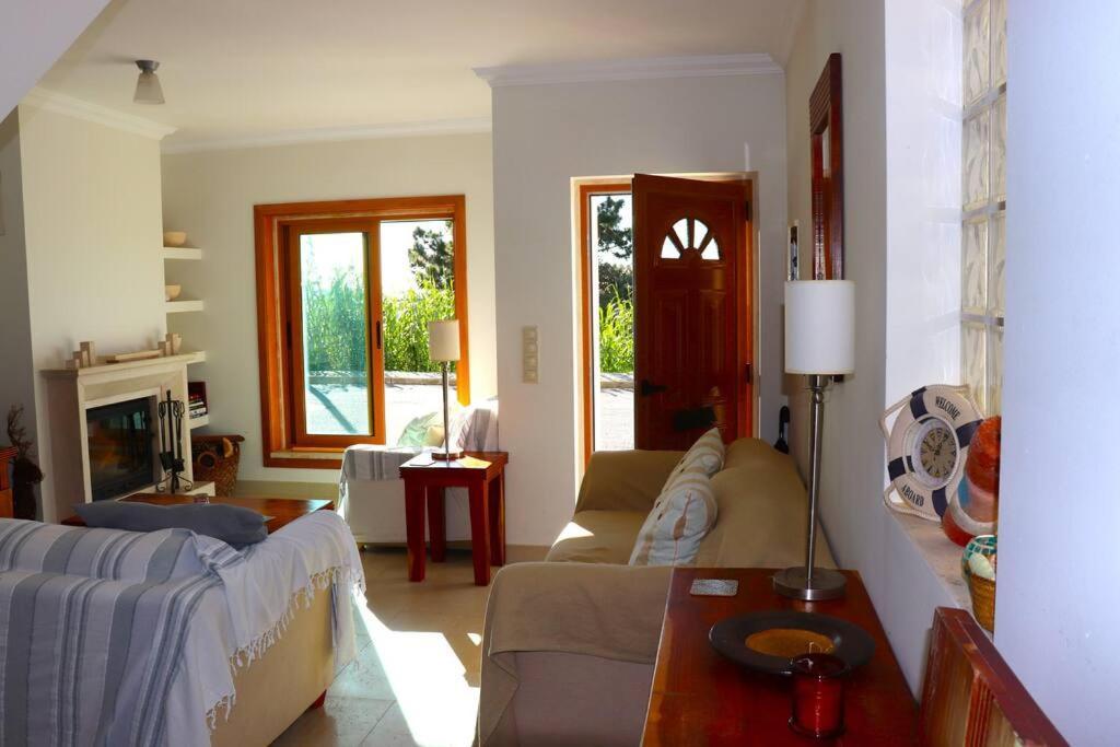 Sea Breeze House Ericeira - Ribeira Dilhas Beach Eksteriør billede